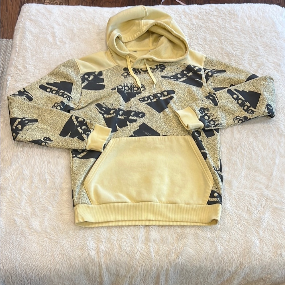 Adidas Yellow and Black Hoodie Sweatshirt Small?